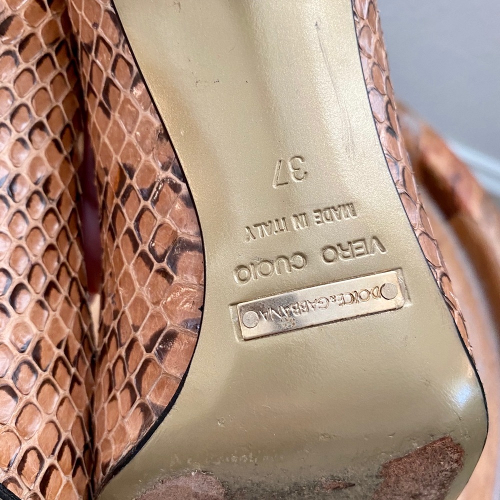 💕 Dolce & Gabbana Python Pumps - Picture 7 of 7